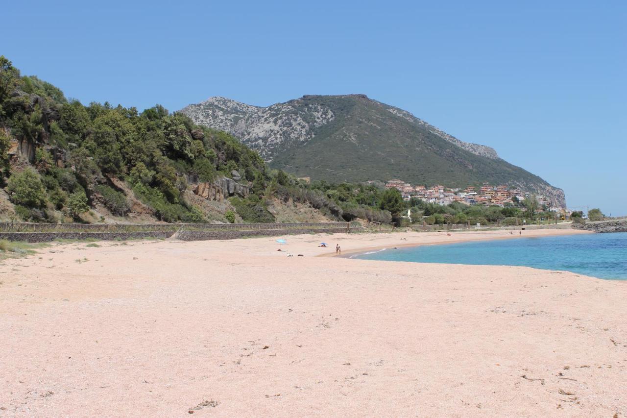 Casa Tramontana Vicinissima Alla Spiaggia Iunq0112 Lägenhet Cala Gonone Exteriör bild